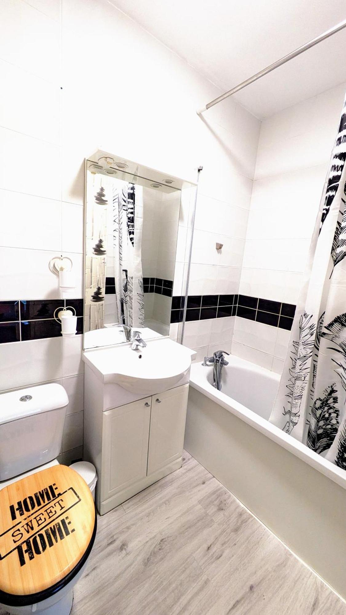 Apartment Le Petit Nid, T2 Rez De Jardin Avec Parking - Et Commerces A 15 A Pied Villers-sur-Mer