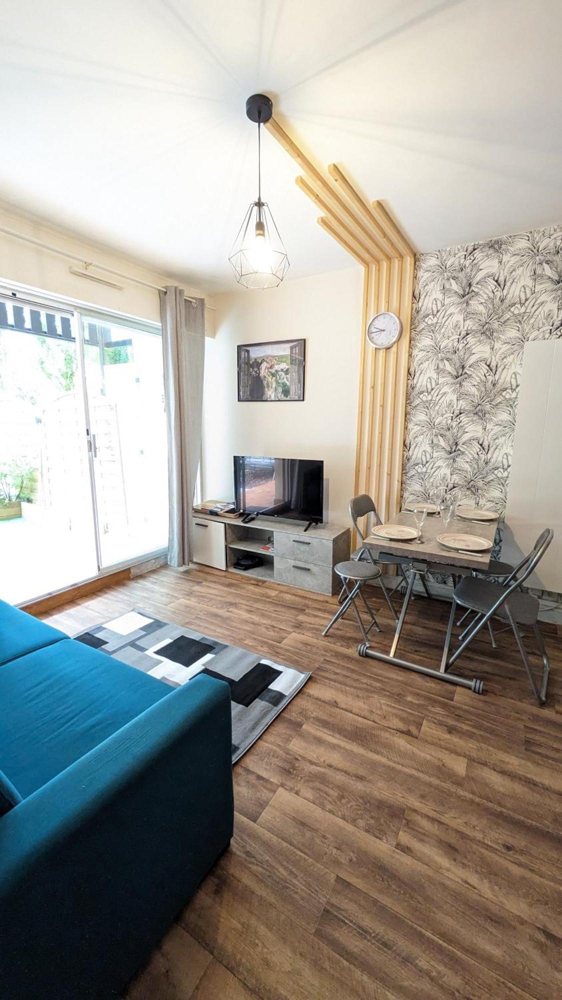 Le Petit Nid, T2 Rez De Jardin Avec Parking - Et Commerces A 15 A Pied Villers-sur-Mer